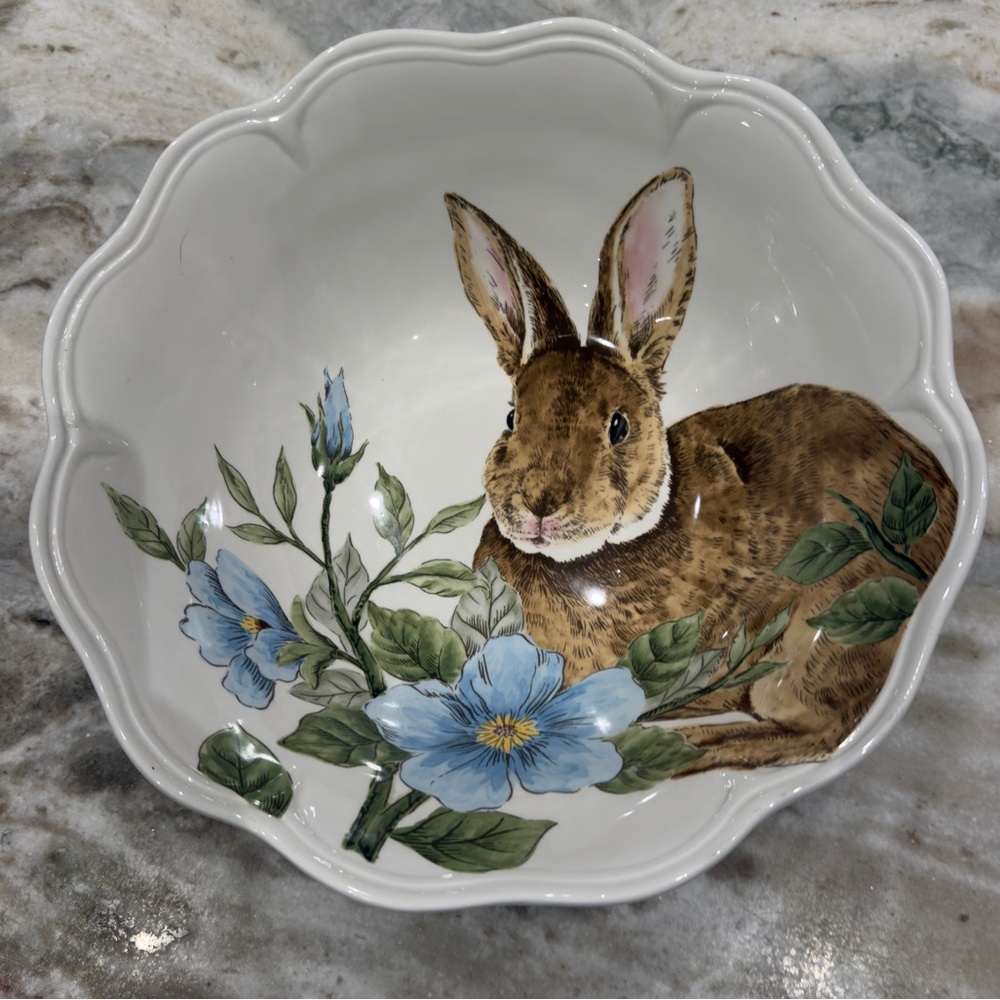 Maxcera 12” Spring Easter Bunny Large Scalloped Edge Serving Bowl
